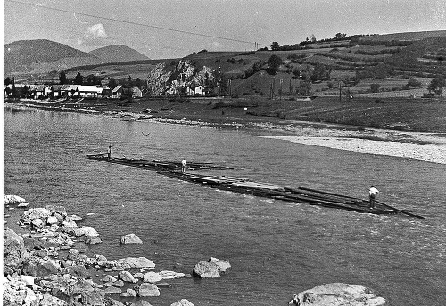 HISTÓRIA: Pltníci na Váhu pri Strečne v rokoch 1930 až 1936.