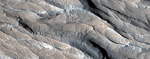Pestrý: Mars nie je iba nudná jednofarebná planéta s prašným povrchom. Jeho povrch je rozmanitý.