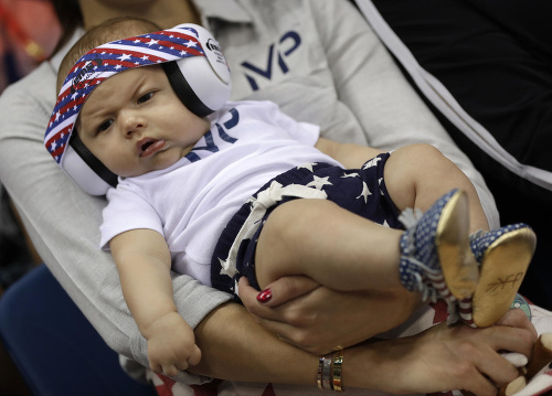 Americký plavec Michael Phelps rozšíril svoju rekordnú zbierku o 19. najcennejší kov spod piatich kruhov. 