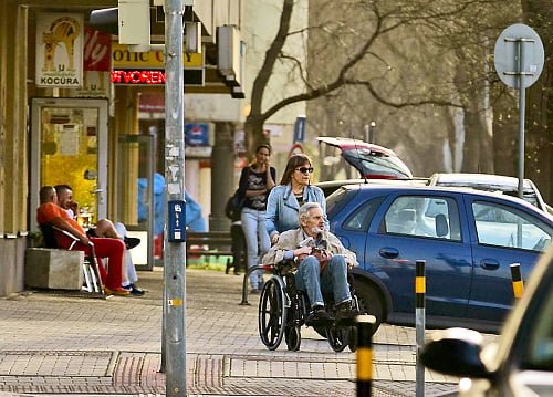 2016: Do poslednej chvíle bol Slezáček odkázaný na invalidný vozík a manželku.