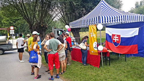 Mladí katolíci zo Slovenska na základni v Skawine pri Krakove. 