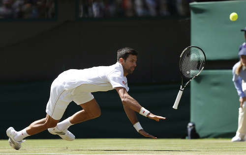 Djokovič na Wimbledone skončil.