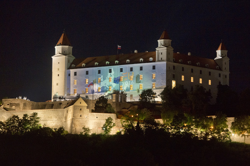 V predvečer predsedníctva Slovenskej republiky v Rade EÚ na múroch Bratislavského hradu premietli súbor jedinečných obrazových projekcií.