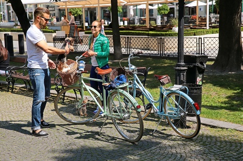 Cibulková prišla o obľúbený bicykel. Zlodej neušetril ani bike jej snúbenca.