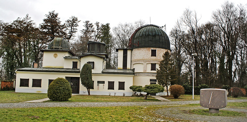 Hvezdáreň v Hurbanove: Na svojom panstve ju dal postaviť v roku 1871.