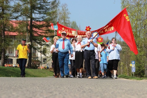 Recesisti si v Tatranskej Lomnici pripomenuli 1. máj vo veľkom štýle.