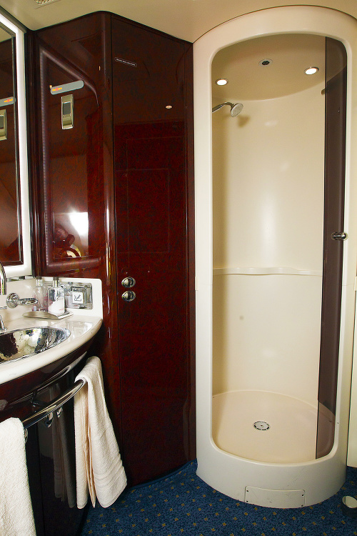 Kúpeľňa - Salónik má vlastnú toaletu i sprchový kút. 