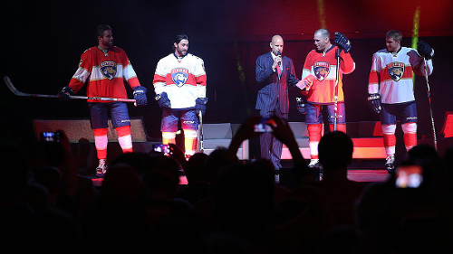 Hokejisti Floridy Panthers budú hrať od budúcej sezóny v nových dresoch.