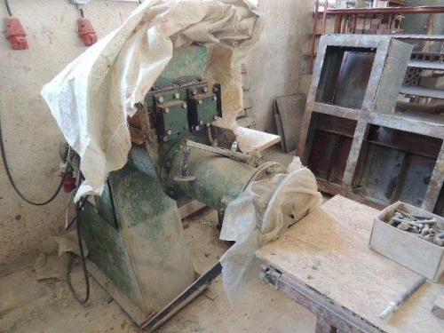 Zlodej si z keramickej dielne odniesol aj rozličné zariadenia používané pri výrobe kachlí. 