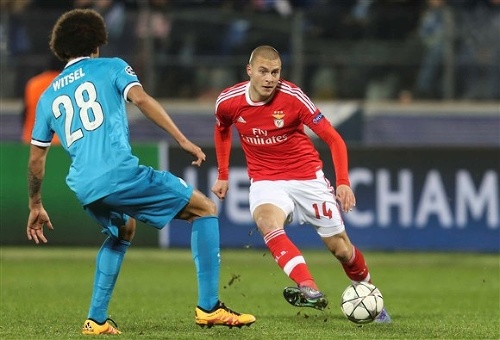 Švéd Lindelöf je v hľadáčiku Realu i Barcelony.