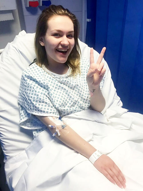 Emma v nemocnici predtým, ako sa dozvedela zdrvujúcu správu.
