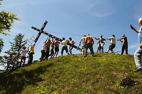 Kríž v Černovej - máj 2015.