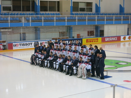 Slovenskí hokejisti dnes absolvovali spoločné fotenie.