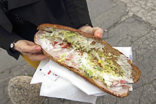 Kebab Nivy, Autobusová stanica - Celozrnná šunková bageta