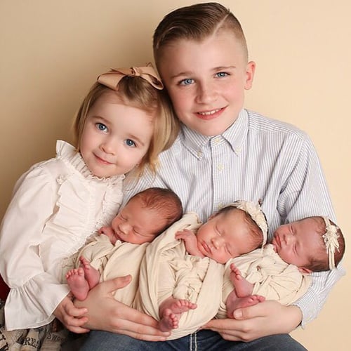 Kate a Gerard majú 5 detičiek.