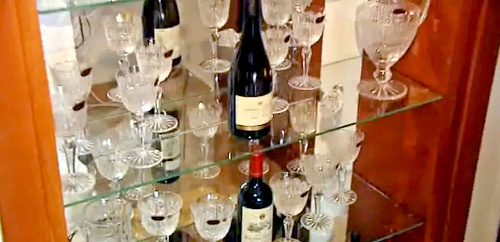 Krištáľové poháre sú svadobným darom od prezidenta Gašparoviča. 