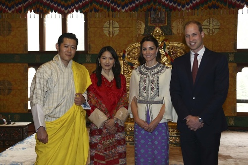 Kate a William s kráľovským párom.