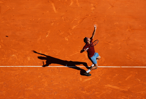 Roger Federer opäť baví divákov.