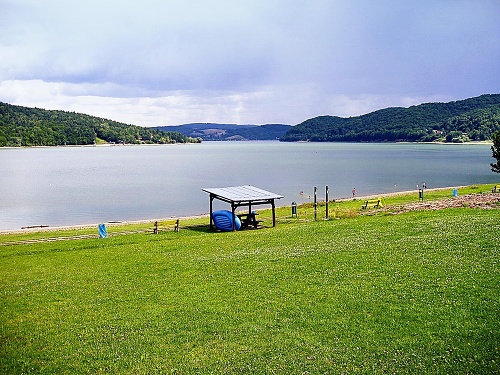 Leto 2010: Vodná nádrž Domaša tak, ako si ju návštevníci pamätajú.