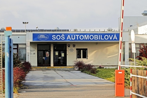 Do strednej odbornej automobilovej školy investuje koncern 9 miliónov eur.