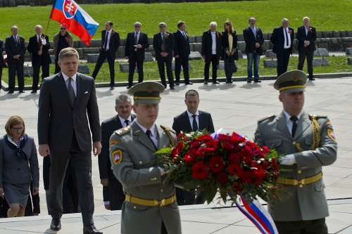 Premiér Fico si uctil obete 2. svetovej vojny.