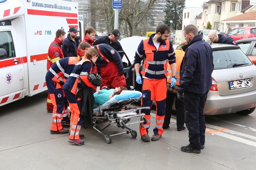 Na mieste zasahovali záchranári, hasiči a policajti.