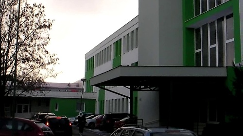 Incident sa mal odohrať na poliklinike v Kysuckom Novom Meste.