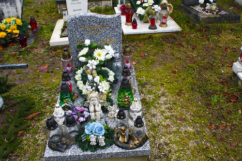 Bračekovia Paťko a Jožko ležia v spoločnom hrobe.
