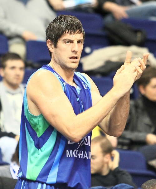 basketbalista Sebastien Bellin (37).