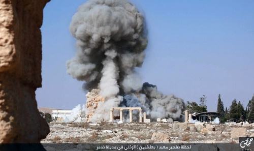 Islamský štát zverejnil fotky z ničenia chrámu v Palmýre.