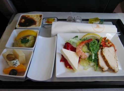 Jedlo v lietadle je naozaj rôzne. 