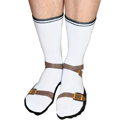 Aj český stereotyp o ponožkách v sandáloch už existuje vo vlnenej verzii.