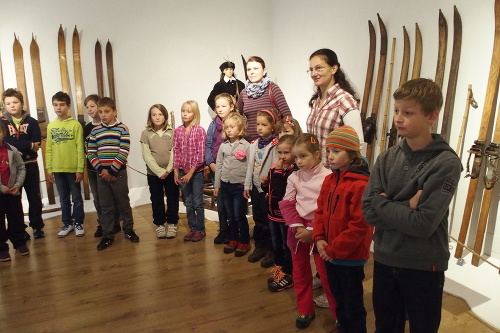Deti si pobyt v múzeu užívali. 