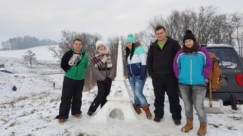 Tento rok má Eiffelovka v Suchej nad Parnou len 160 cm, no aj tak púta zvedavé pohľady.