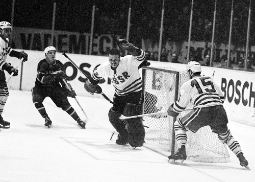 Majstrovstvá sveta 1965: Vo fínskom Tampere najprv nahneval trénerov a potom vychytal Kanadu na nulu.