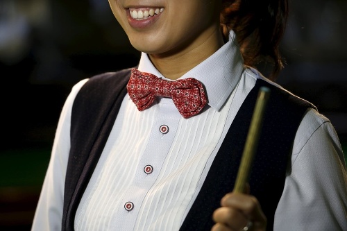 Ng On-Yee chodí na všetky turnaje v otcovej košeli a motýliku.