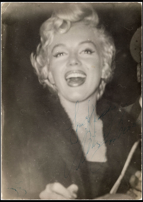 Fotka s autogramom z roku 1955.