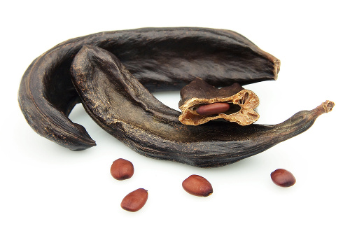 Karob má oproti klasickým kakaovým bôbom 15-krát menej tuku.