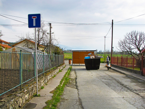 Z príjazdovej cesty sa stala slepá ulica.