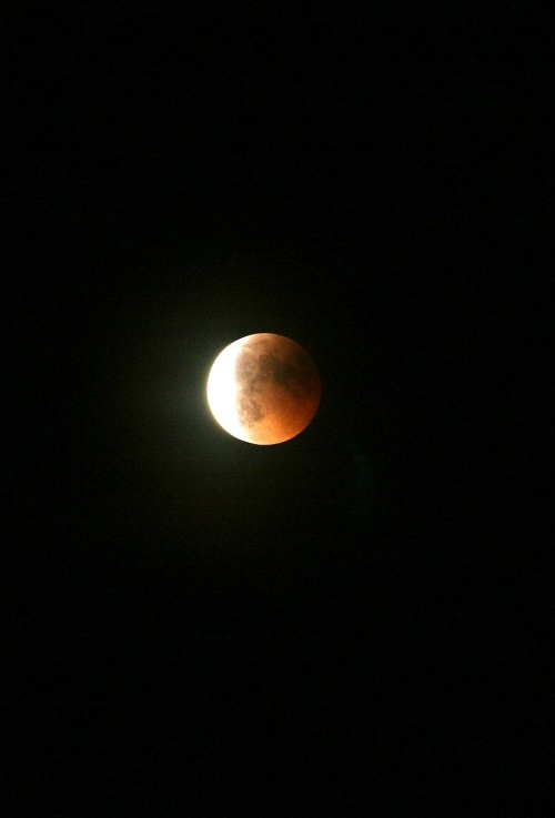 Zatmenie Mesiaca v Liptovskom Mikuláši.