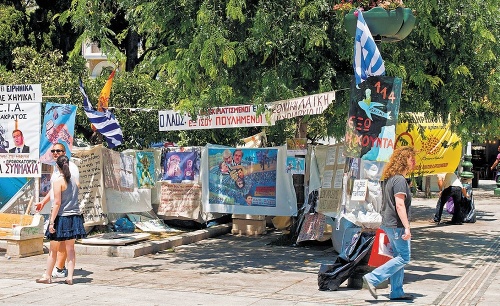 Protesty cítiť na každom kroku, demonštranti Atény úplne ovládli.