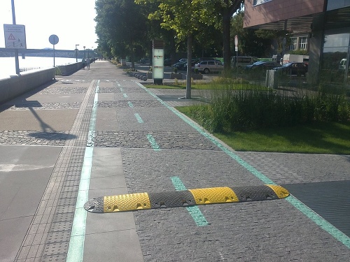 Na neuverenie: Na rekreačných cyklistov si v Bratislave nachystali retardéri.