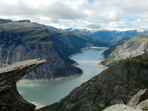 Neskutočne krásny kus nepoškvrnenej nórskej prírody - Národný park Hardangervida.