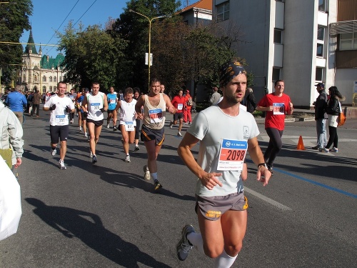 Tisíce bežcov si zmerajú sily na 88. ročníku košického Medzinárodného maratónu mieru.