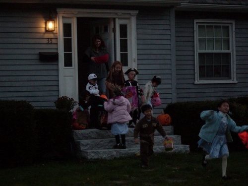Trick-or-treat! Halloween je pre americké deti cukríkovou baňou.