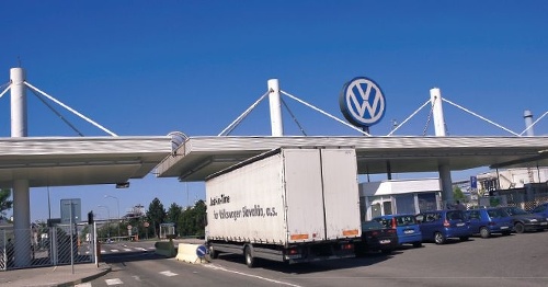 Volkswagen Bratislava, vlajková loď, ktorá je na Slovensku ukotvená pevne.