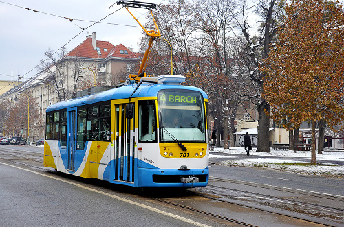 3 nové električky: Do elektricky Vario LF sa zmestí 170 cestujúcich. Jej cena je 606-tisíc eur.