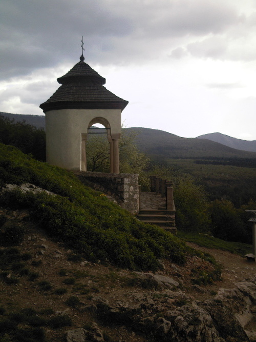 Spomienkové foto na hrad Krásna Hôrka z archívu nášho čitateľa.