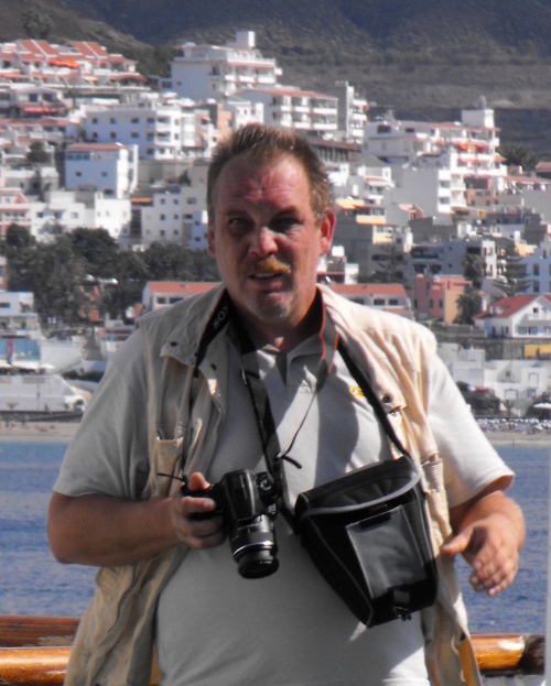 Miroslav Švihran žije na Tenerife už sedem rokov, rád fotografuje a mapuje dianie na ostrove.