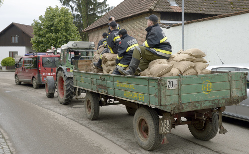 Rakúski hasiči sú v neustálej pohotovosti.